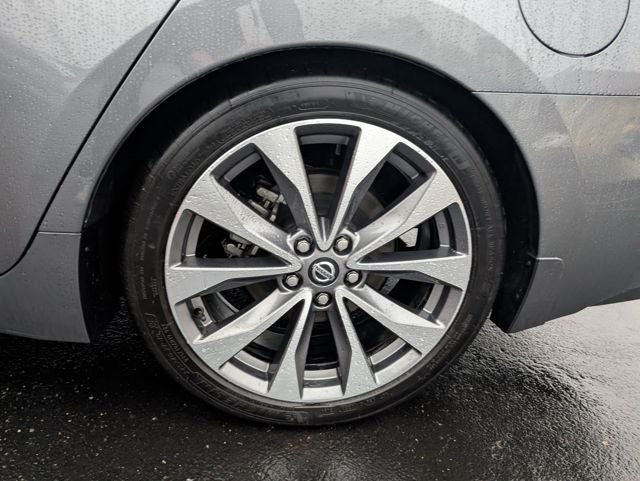 2021 Nissan Maxima Platinum