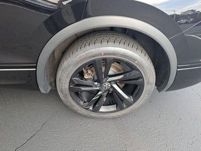 2023 Volkswagen Tiguan 2.0T SE R-Line Black