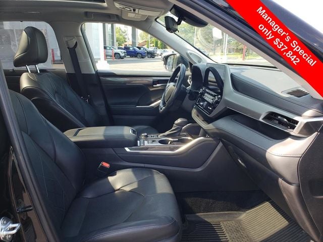 2022 Toyota Highlander Platinum