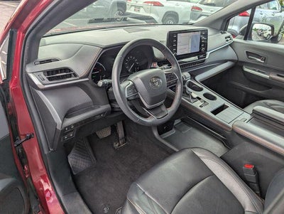 2024 Toyota Sienna XSE 7 Passenger