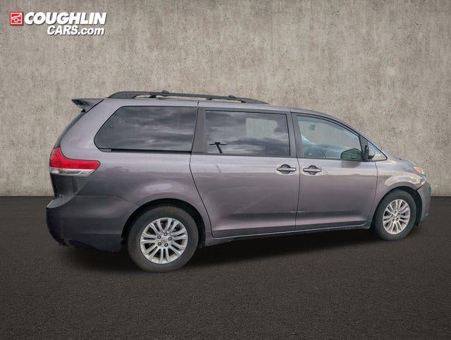 2011 Toyota Sienna XLE