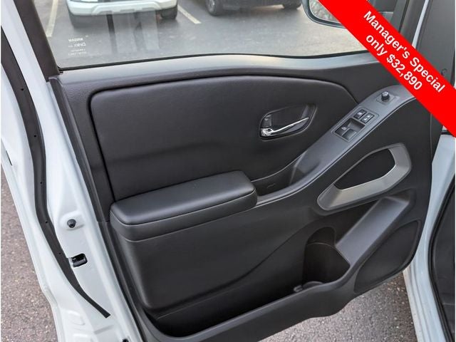 2025 Nissan Frontier SV