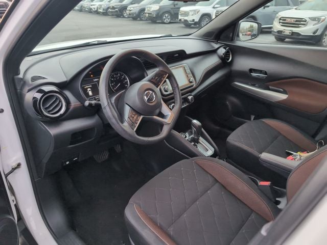 2020 Nissan Kicks SR