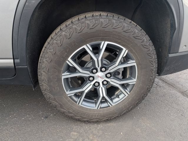 2024 GMC Acadia AWD AT4