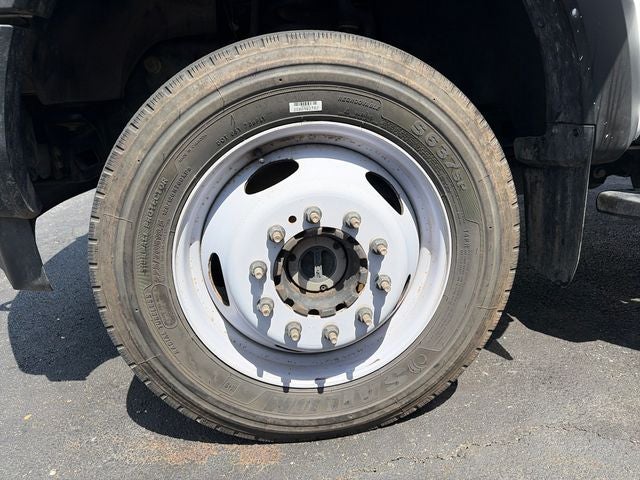 2018 Ford Super Duty F-450 DRW Chassis Cab XL