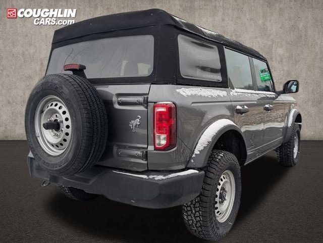 2023 Ford Bronco Base