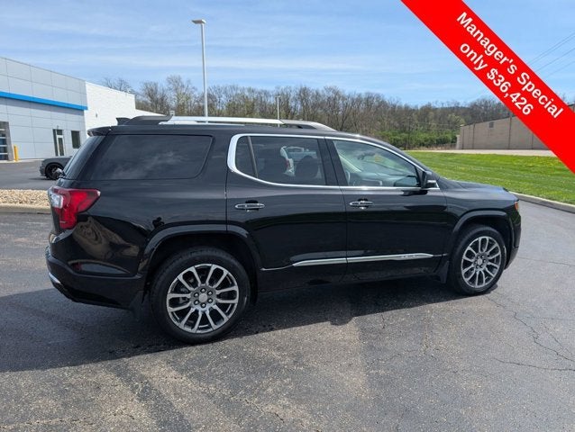 2023 GMC Acadia Denali