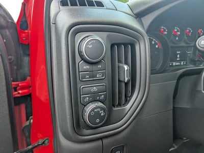 2023 Chevrolet Silverado 1500 4WD Crew Cab 147" Custom