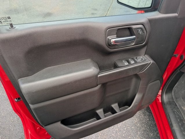 2023 Chevrolet Silverado 1500 4WD Crew Cab 147" Custom