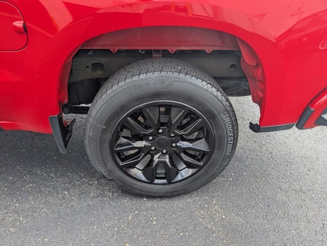 2023 Chevrolet Silverado 1500 4WD Crew Cab 147" Custom