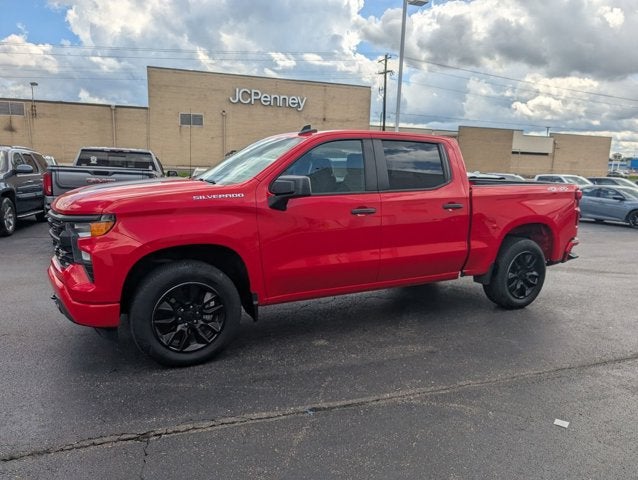 2023 Chevrolet Silverado 1500 4WD Crew Cab 147" Custom