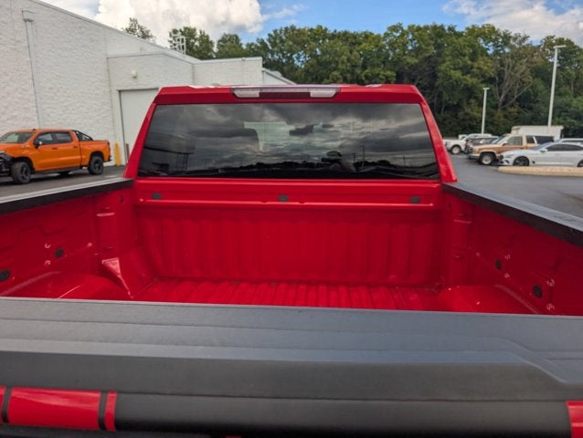 2023 Chevrolet Silverado 1500 4WD Crew Cab 147" Custom