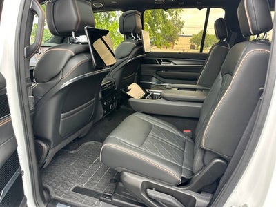 2023 Jeep Grand Wagoneer Series III Obsidian