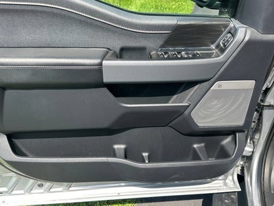 2024 Ford F-150 Lightning LARIAT