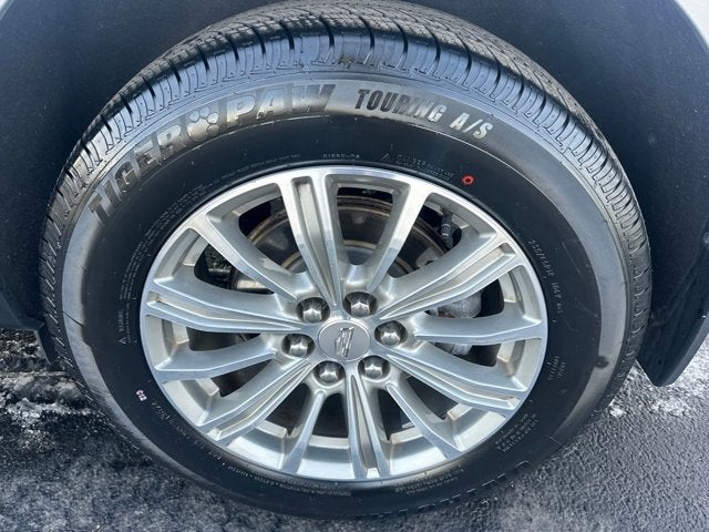 2017 Cadillac XT5 Luxury AWD