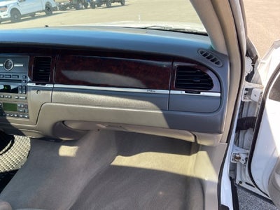2007 Lincoln Town Car Signature Limited