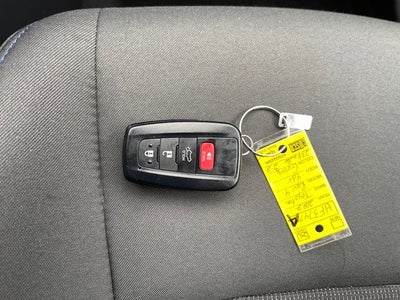 2022 Toyota RAV4 Hybrid SE