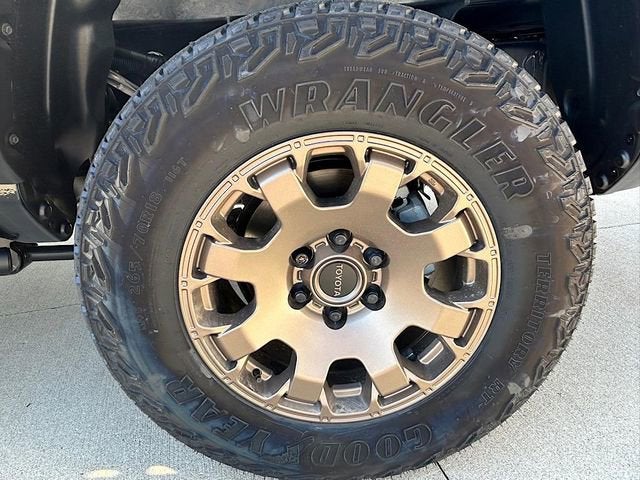 2025 Toyota Tacoma i-FORCE MAX Tacoma Trailhunter