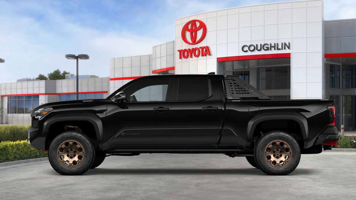 2025 Toyota Tacoma i-FORCE MAX Tacoma Trailhunter