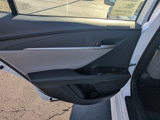 2026 Toyota Camry SE AWD
