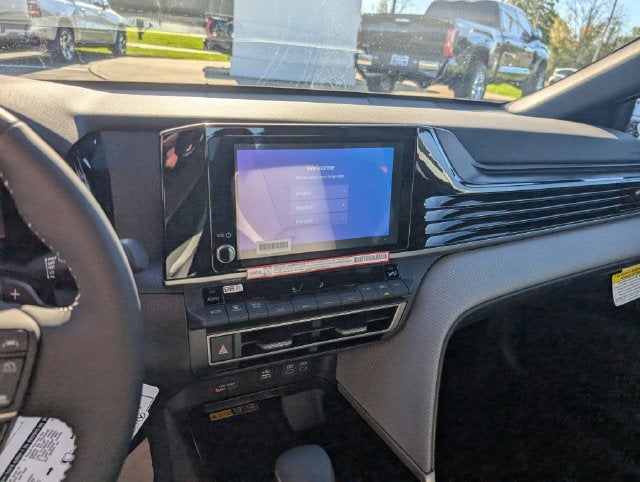 2026 Toyota Camry SE AWD