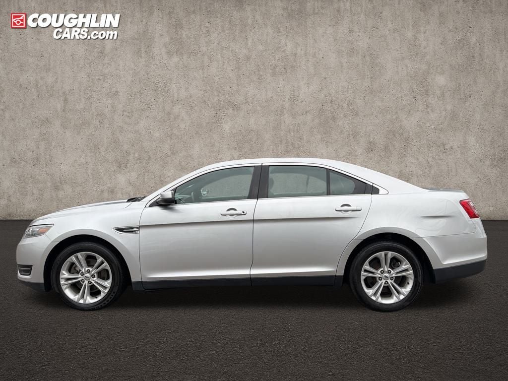 2018 Ford Taurus SEL