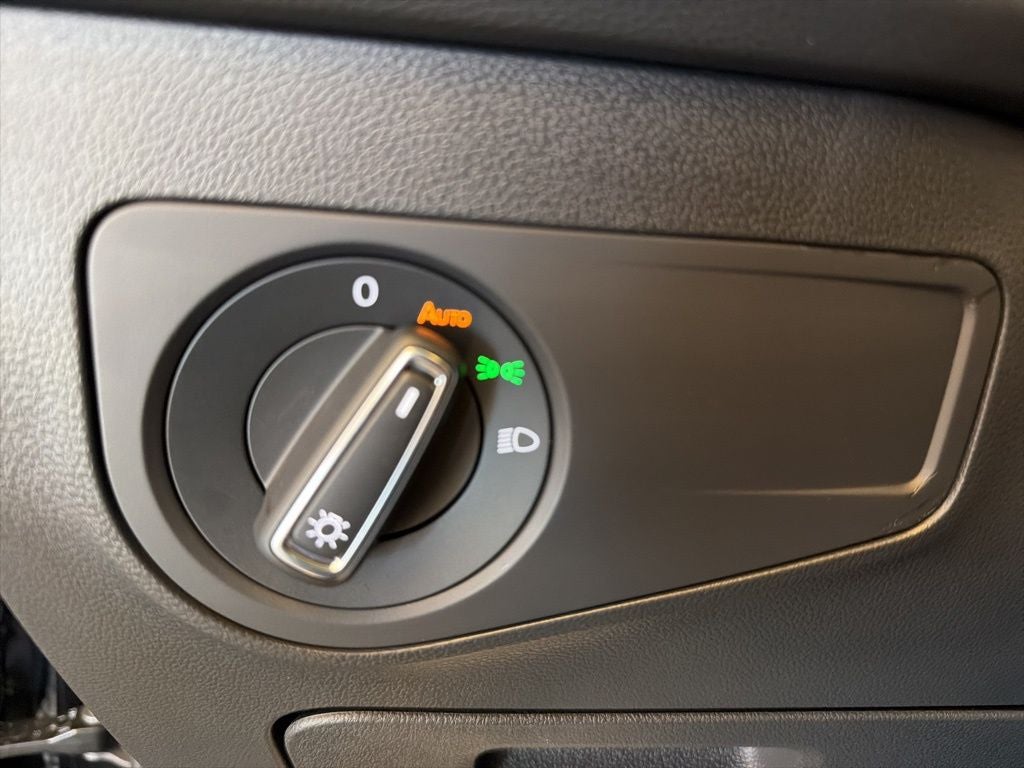 2024 Volkswagen Tiguan 2.0T Wolfsburg Edition