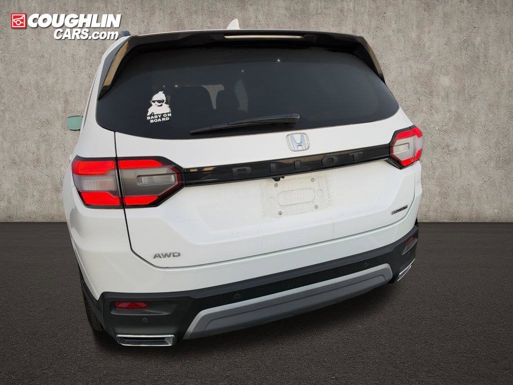 2025 Honda Pilot Base