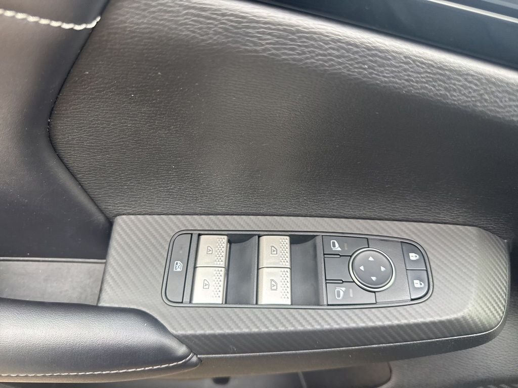 2022 Mitsubishi Outlander Base