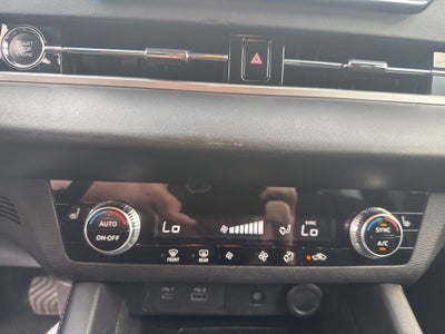 2022 Mitsubishi Outlander Base