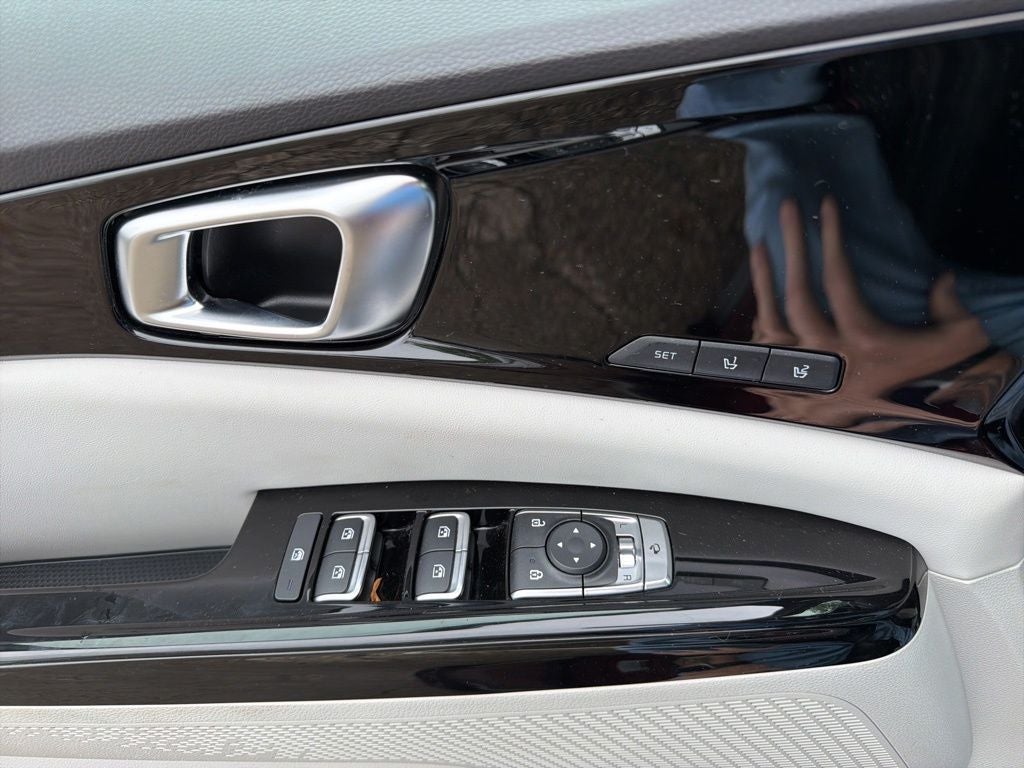 2022 Kia Carnival SX