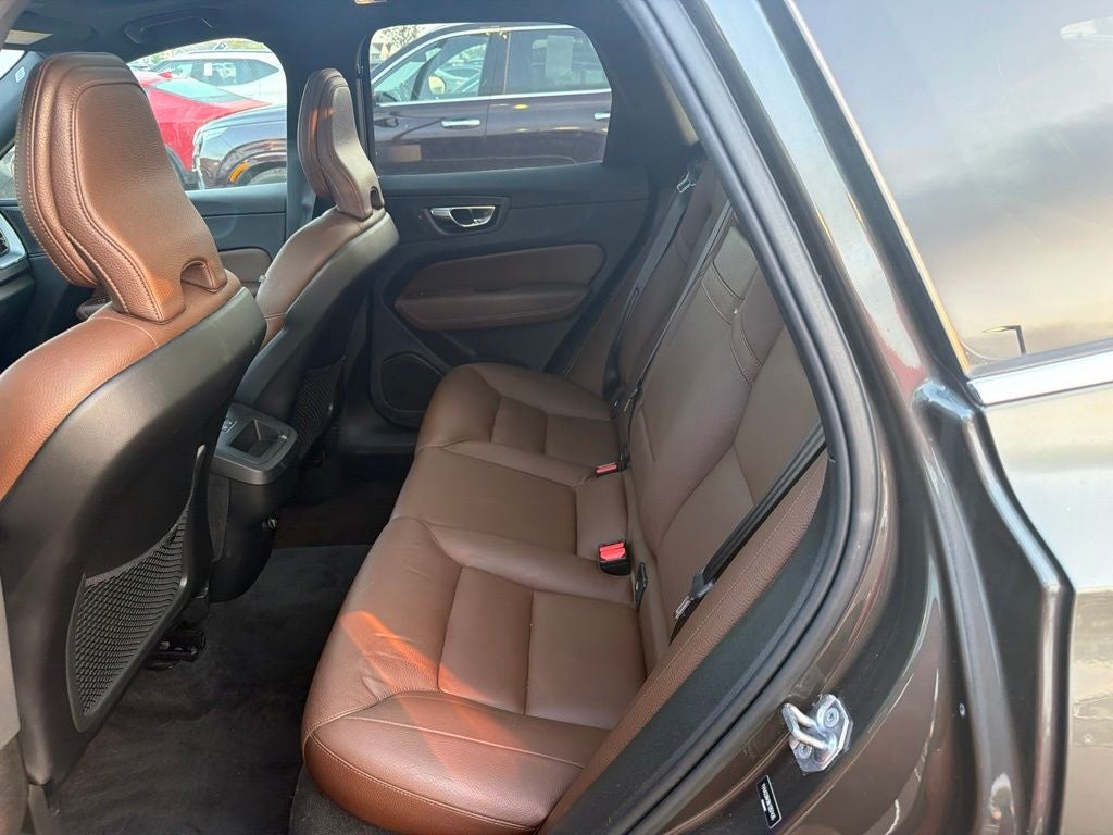 2019 Volvo XC60 T6 Momentum