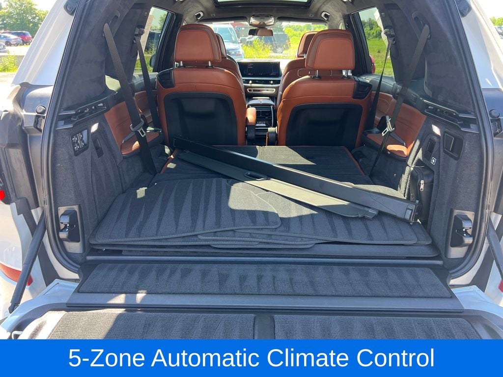 2024 BMW X7 M60i