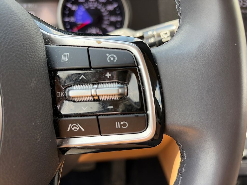 2024 Kia Carnival LX