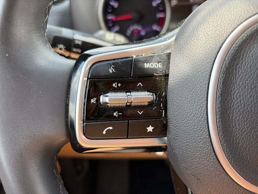 2024 Kia Carnival LX