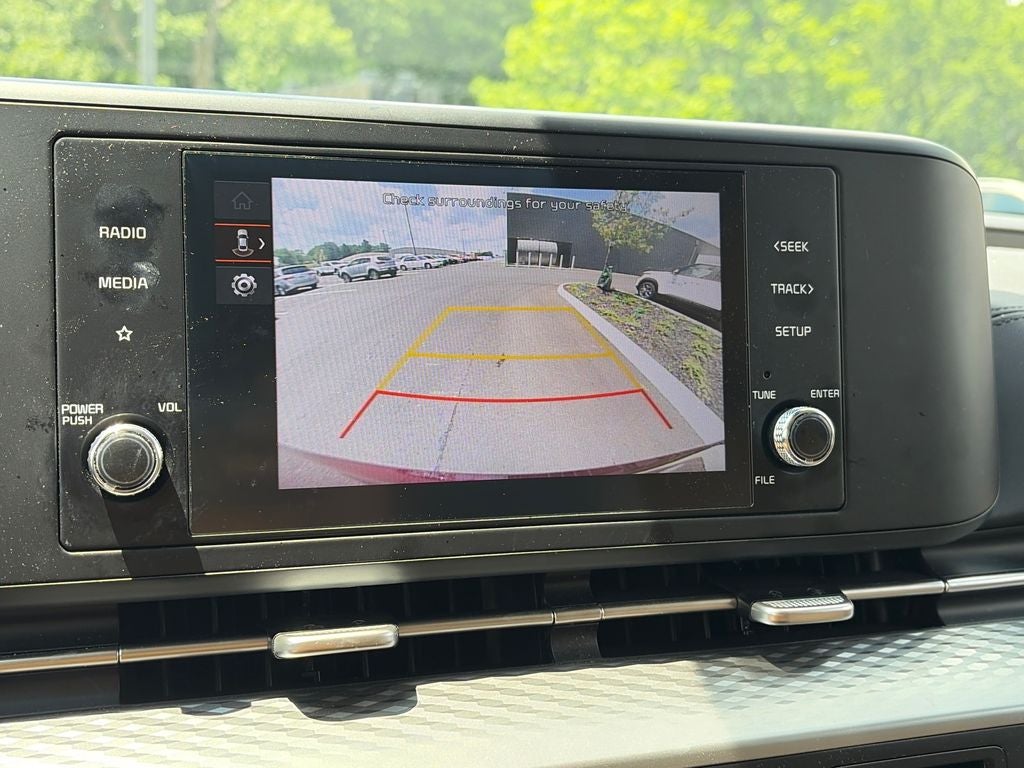 2024 Kia Carnival LX