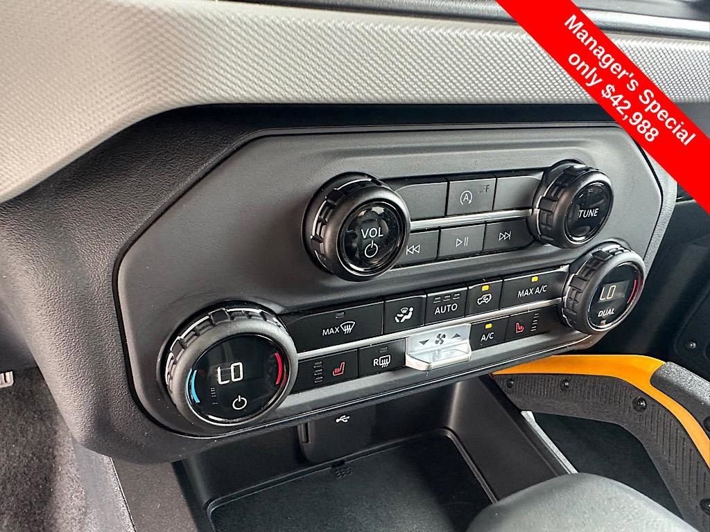 2023 Ford Bronco Base