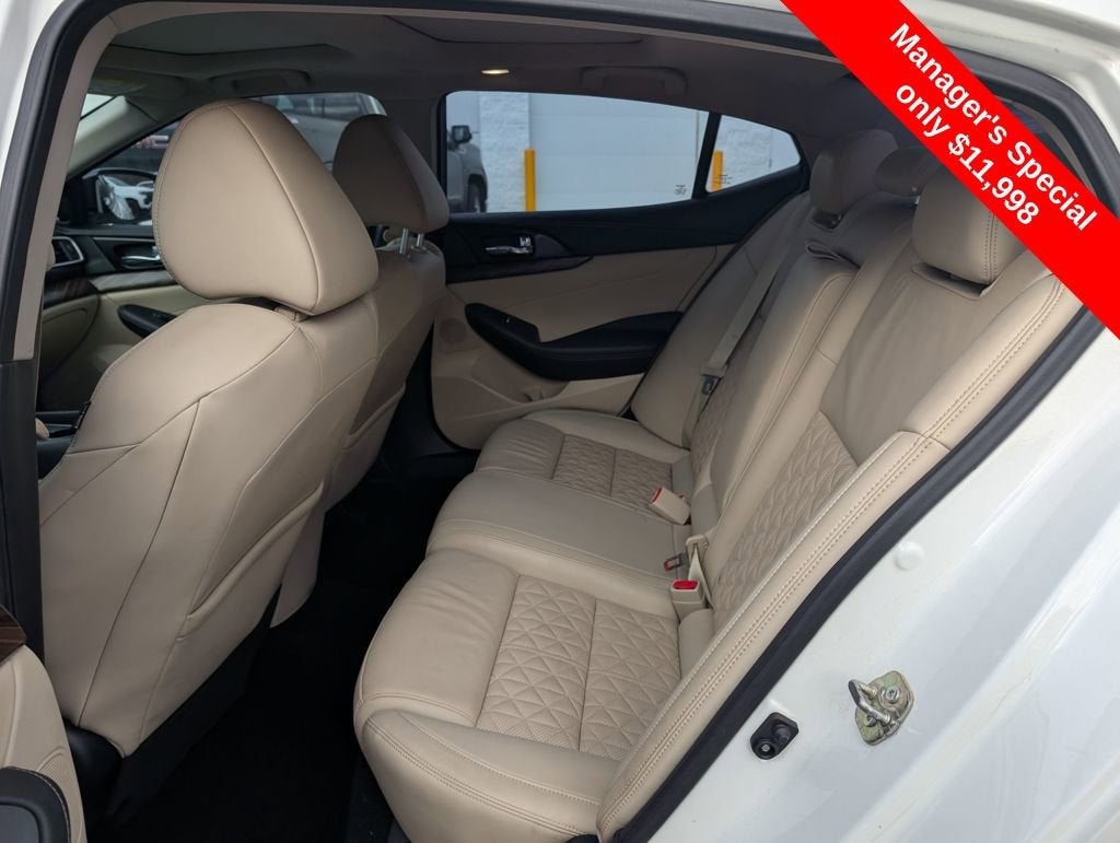 2017 Nissan Maxima SV